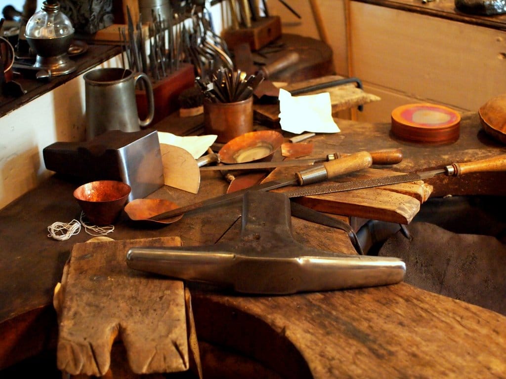 goldsmith desk